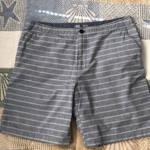 Men’s Izod shorts grey with white stripe